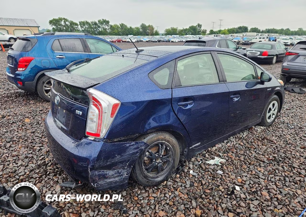 2014 Toyota Prius Three VIN:JTDKN3DU1E1736360 - 3