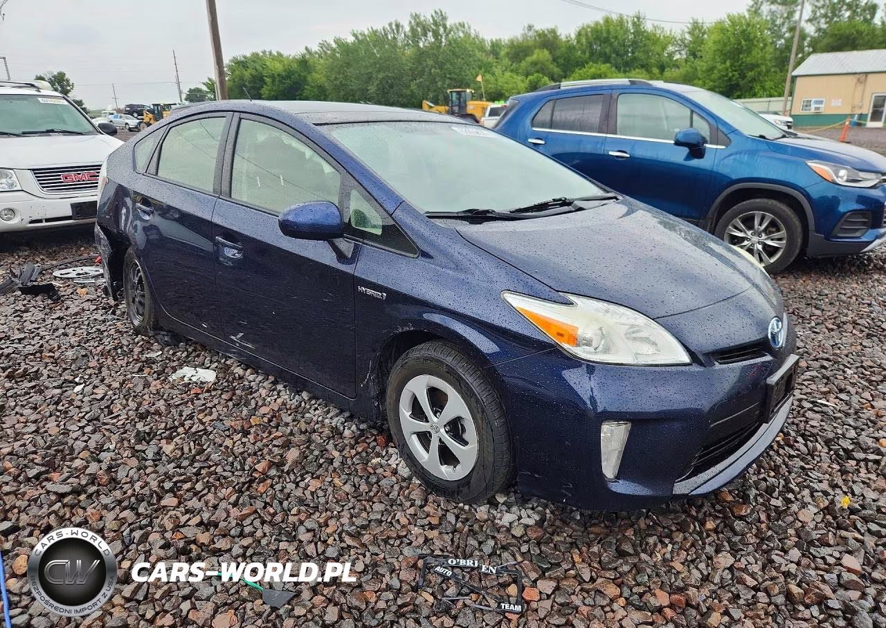 2014 Toyota Prius Three VIN:JTDKN3DU1E1736360 - 4