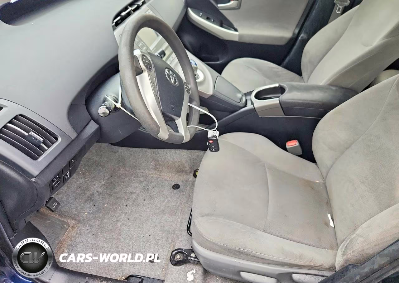 2014 Toyota Prius Three VIN:JTDKN3DU1E1736360 - 7