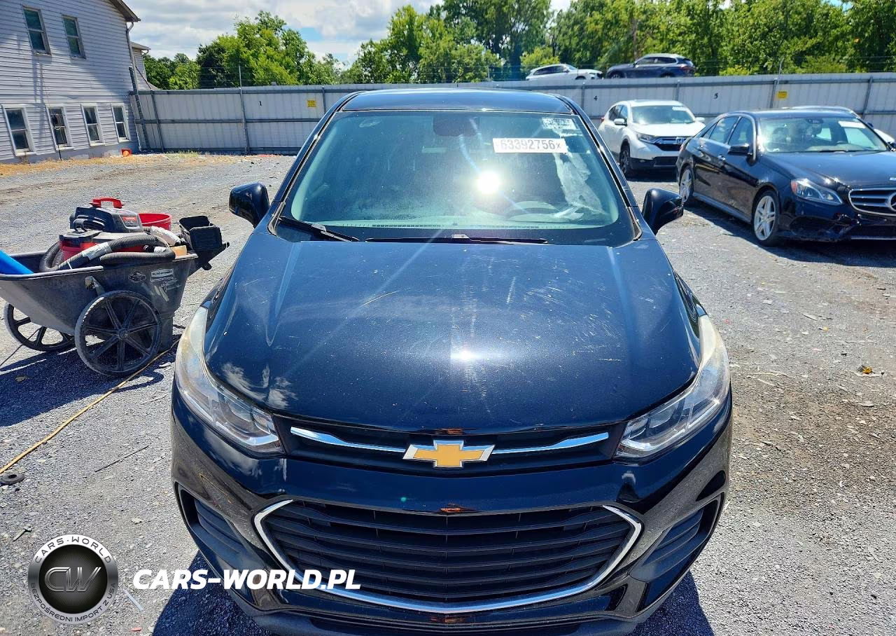 2018 Chevrolet Trax Ls VIN:3GNCJKSB5JL322343 - 5