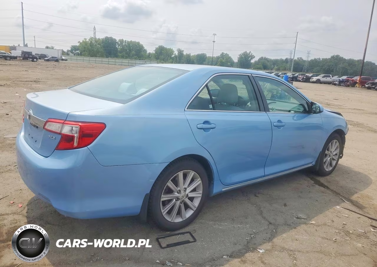 2012 Toyota Camry Xle VIN:4T4BF1FK7CR238187 - 3