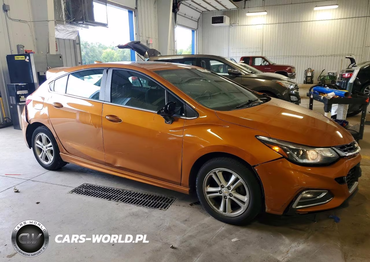 2017 Chevrolet Cruze Lt VIN:3G1BE6SM9HS546970 - 4