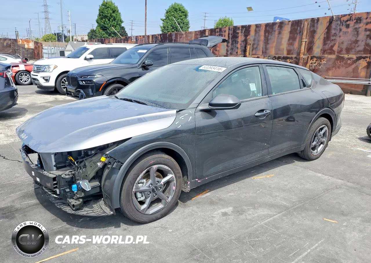 2026 Kia K4 Lxs – zdjęcie 1 z 13