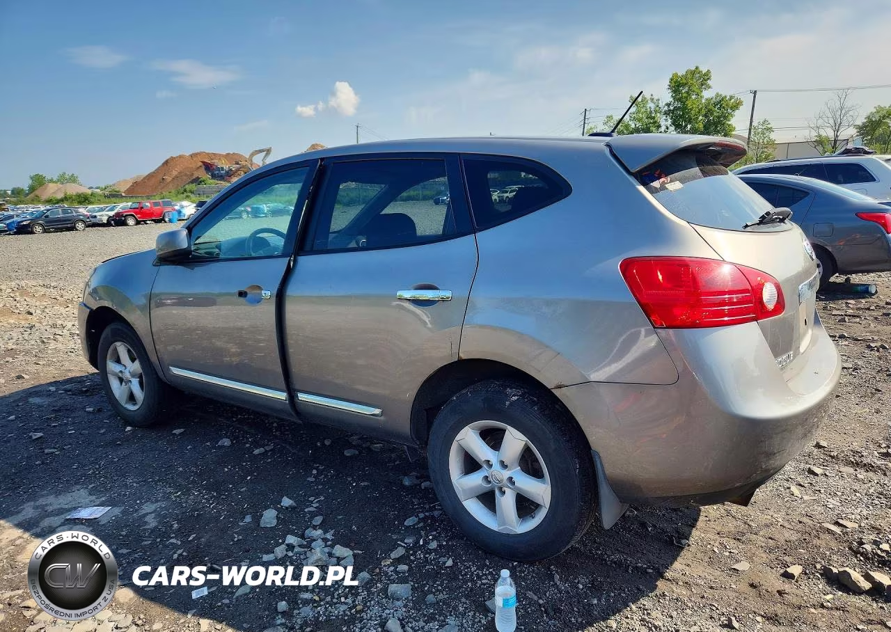 2013 Nissan Rogue S VIN:JN8AS5MV2DW602309 - 2