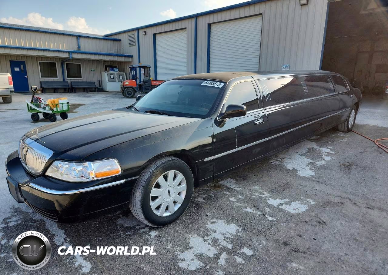 2005 Lincoln Town Car Executive