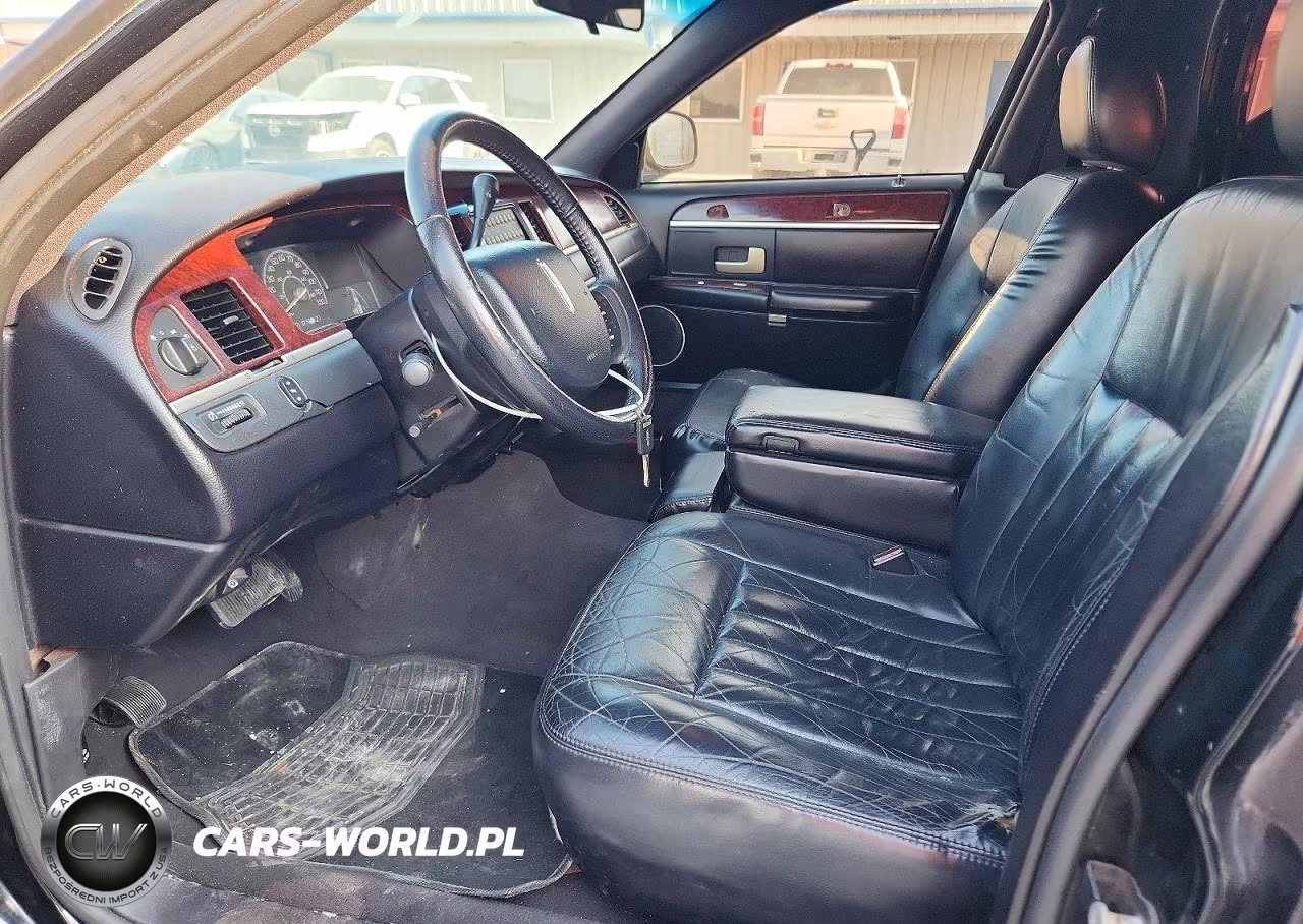 2005 Lincoln Town Car Executive VIN:1L1FM88W85Y609574 - 7