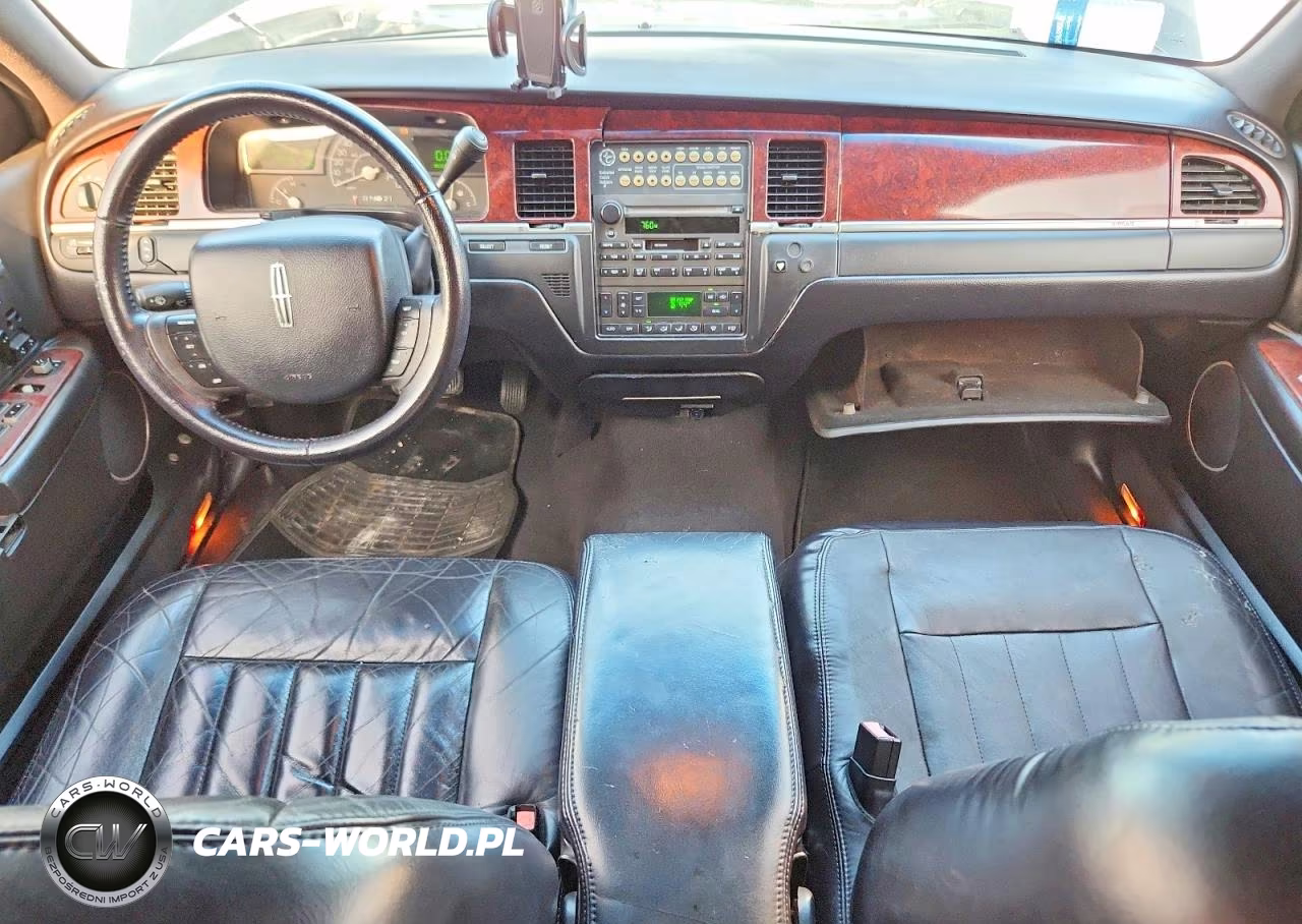 2005 Lincoln Town Car Executive VIN:1L1FM88W85Y609574 - 8