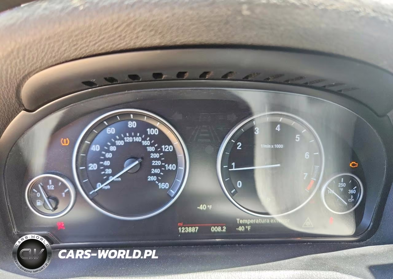 2017 BMW X3 xDrive28I VIN:5UXWX9C51H0D95921 - 9