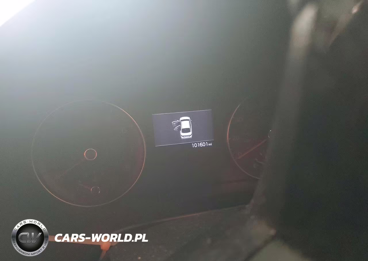 2019 Kia Forte S VIN:3KPF34AD1KE016356 - 9