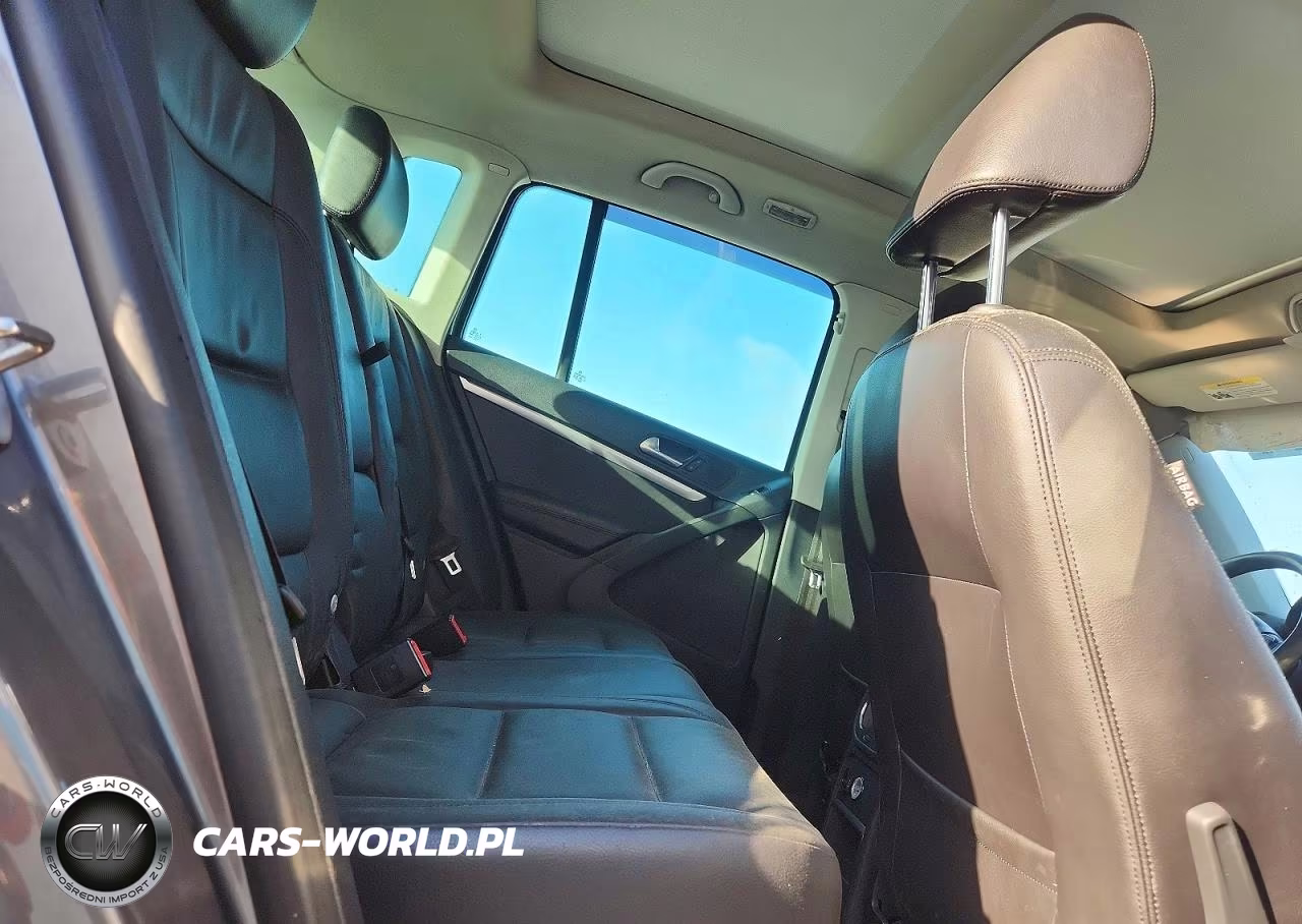 2012 Volkswagen Tiguan S VIN:WVGAV7AX1CW001326 - 11
