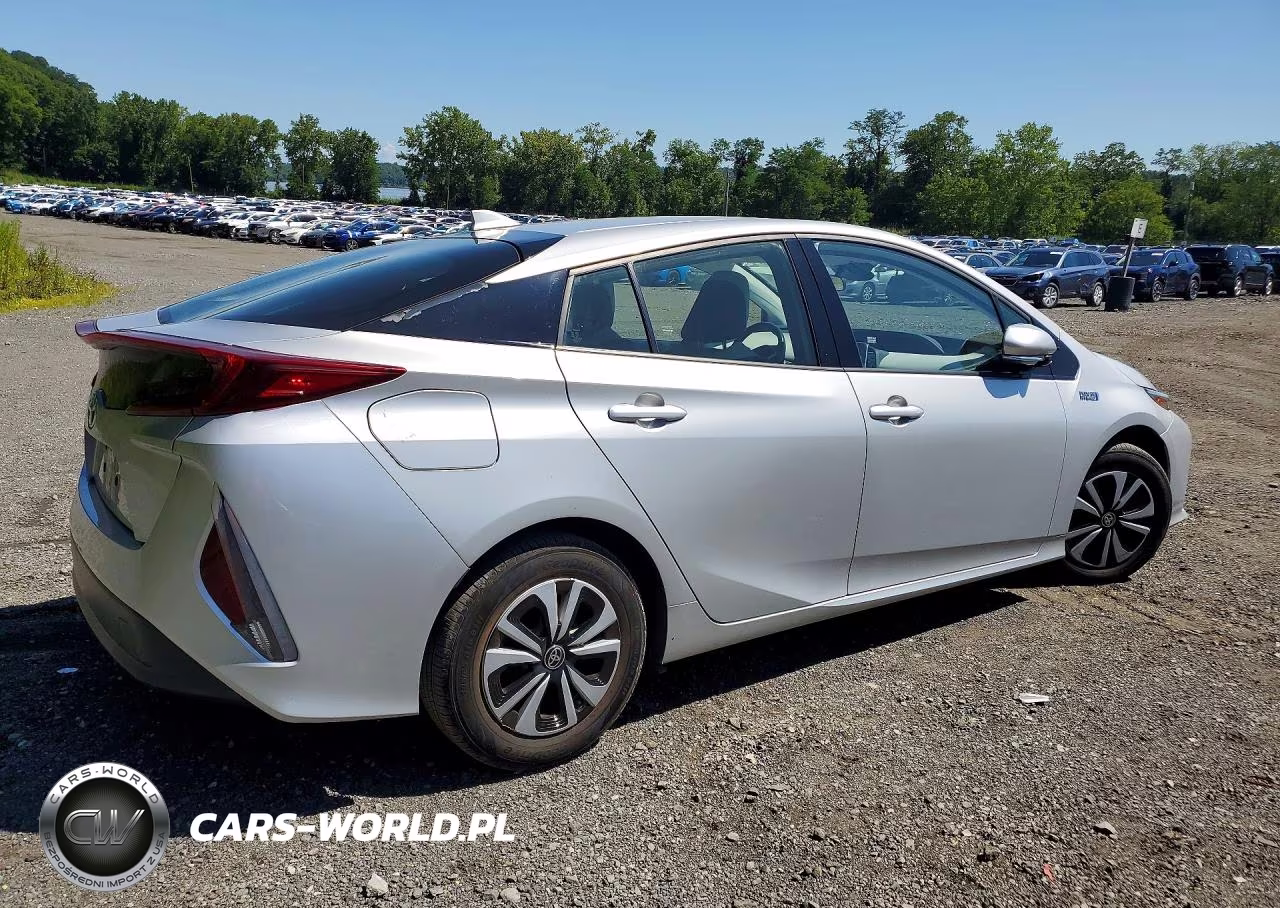 2018 Toyota Prius Prime Premium VIN:JTDKARFP6J3076983 - 3