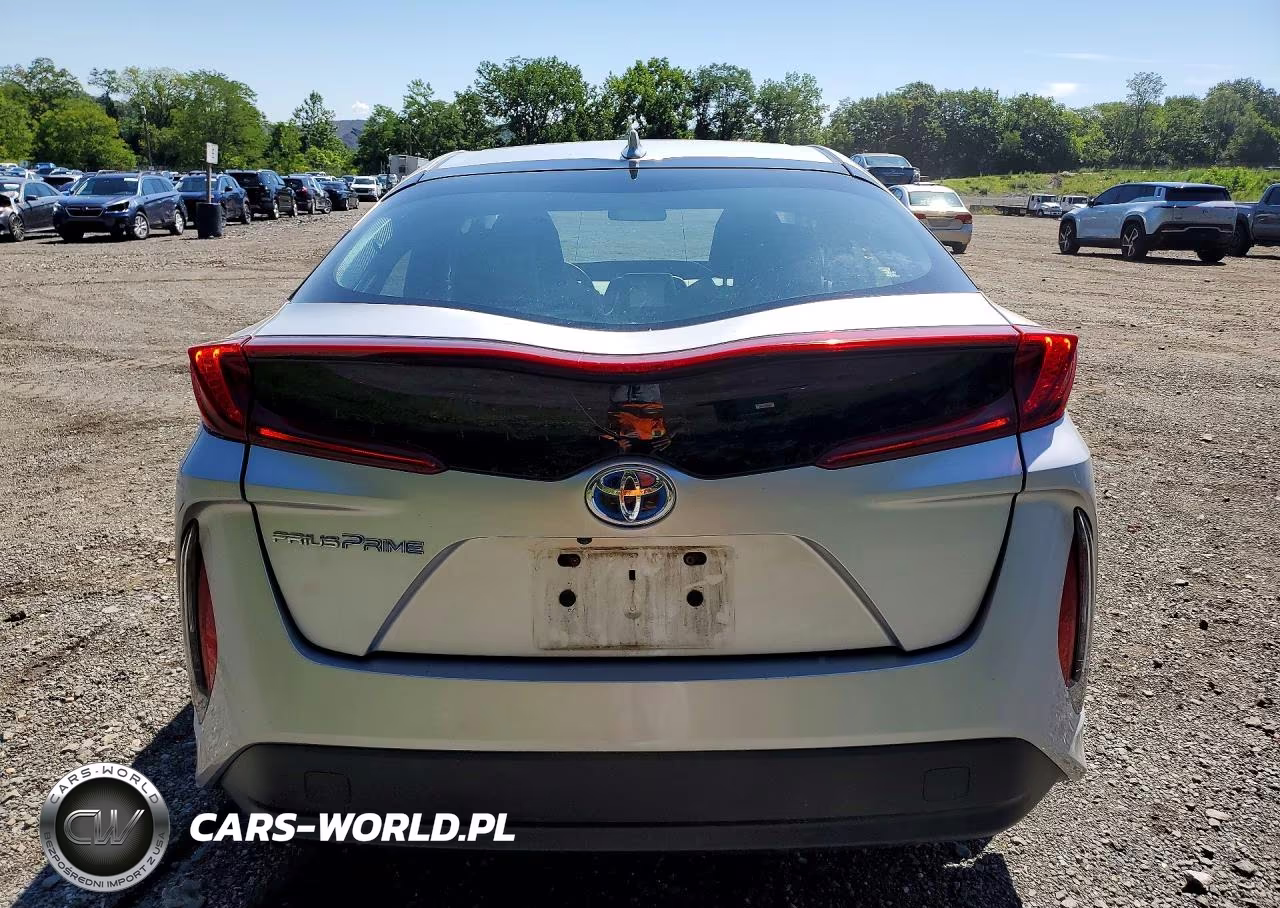2018 Toyota Prius Prime Premium VIN:JTDKARFP6J3076983 - 6