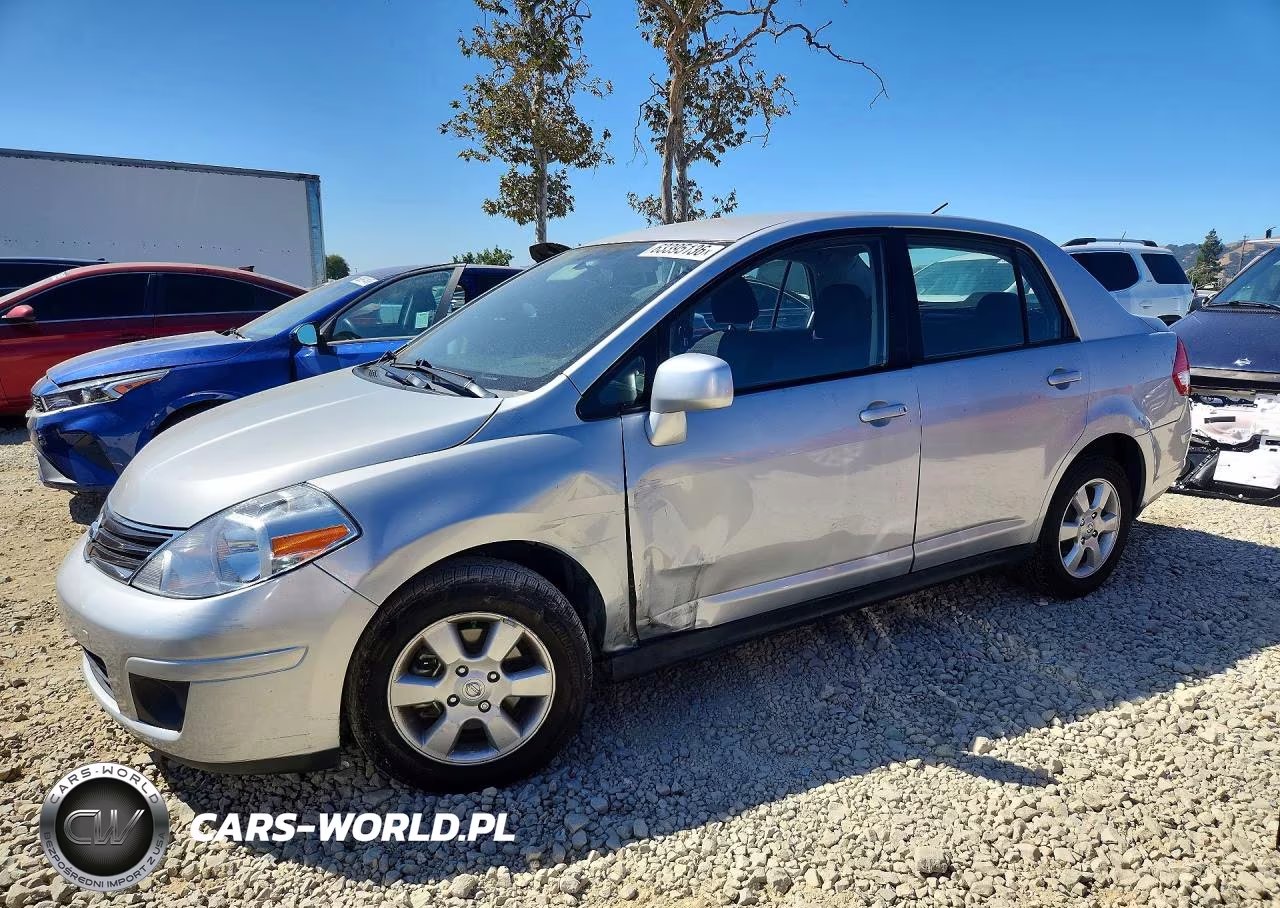 2010 Nissan Versa 1.8 S