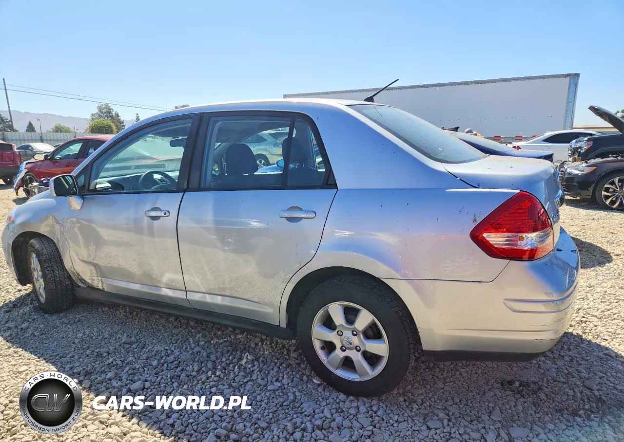 2010 Nissan Versa 1.8 S VIN:3N1BC1AP7AL360827 - 2