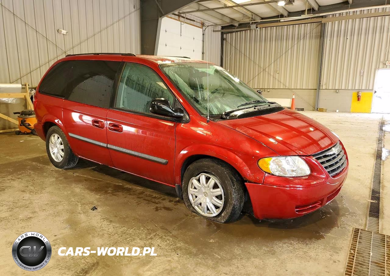 2005 Chrysler Town & Country VIN:1C4GP45R65B361737 - 4
