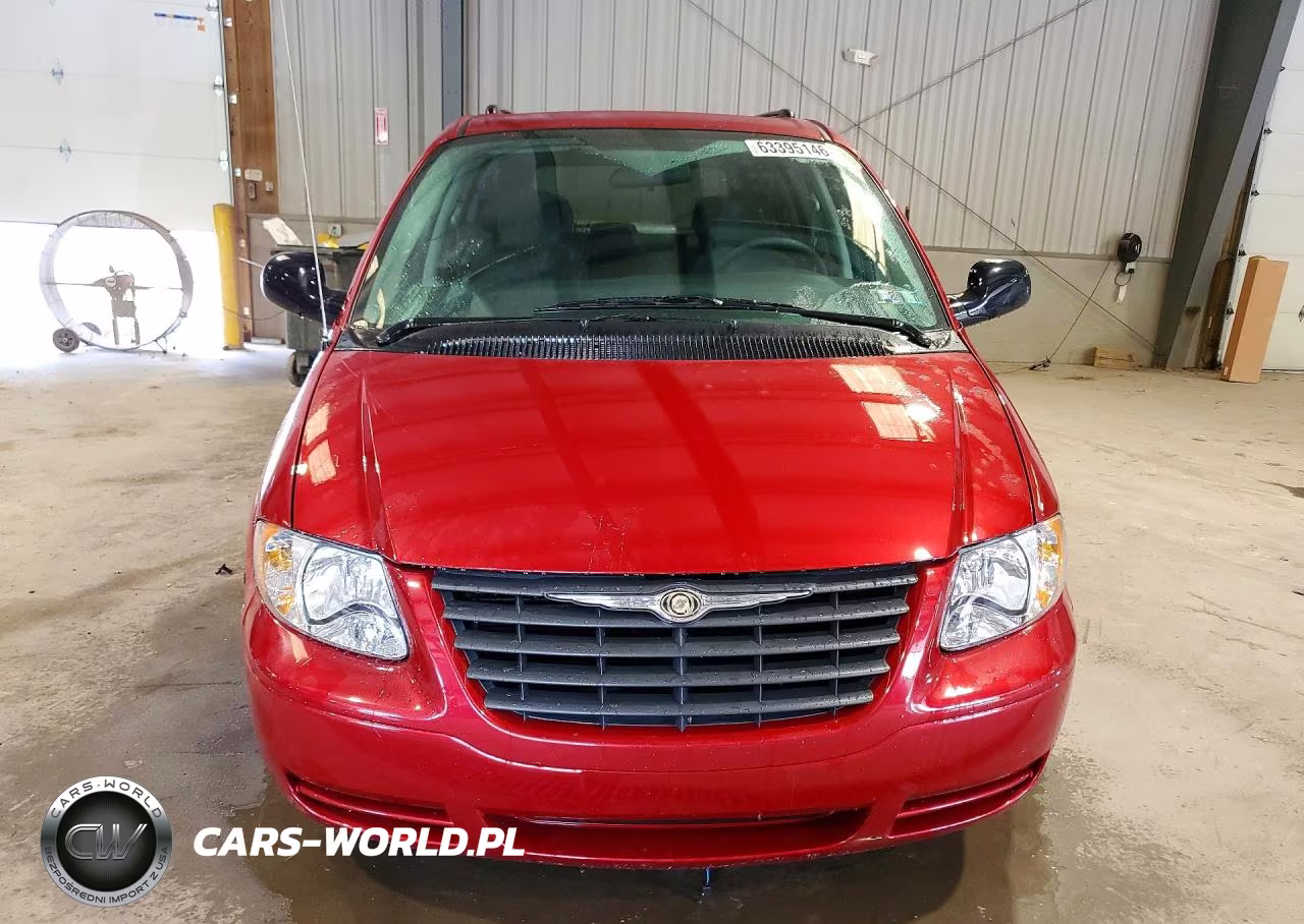 2005 Chrysler Town & Country VIN:1C4GP45R65B361737 - 5