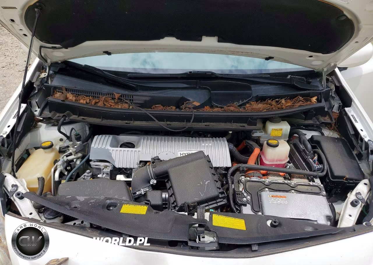 2012 Toyota Prius V Three VIN:JTDZN3EU6C3054010 - 11