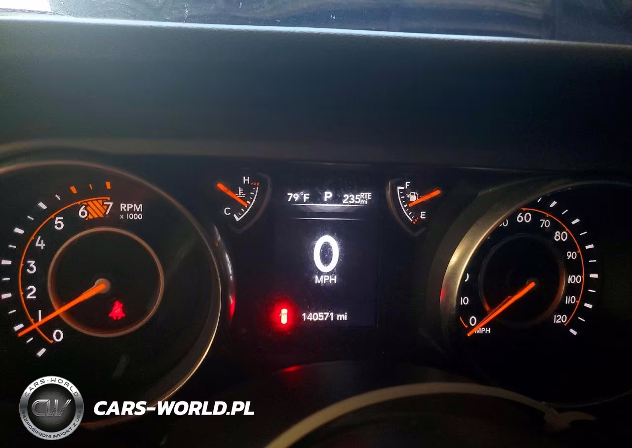 2018 Jeep Wrangler Unlimited Sport VIN:1C4HJXDN6JW241140 - 9