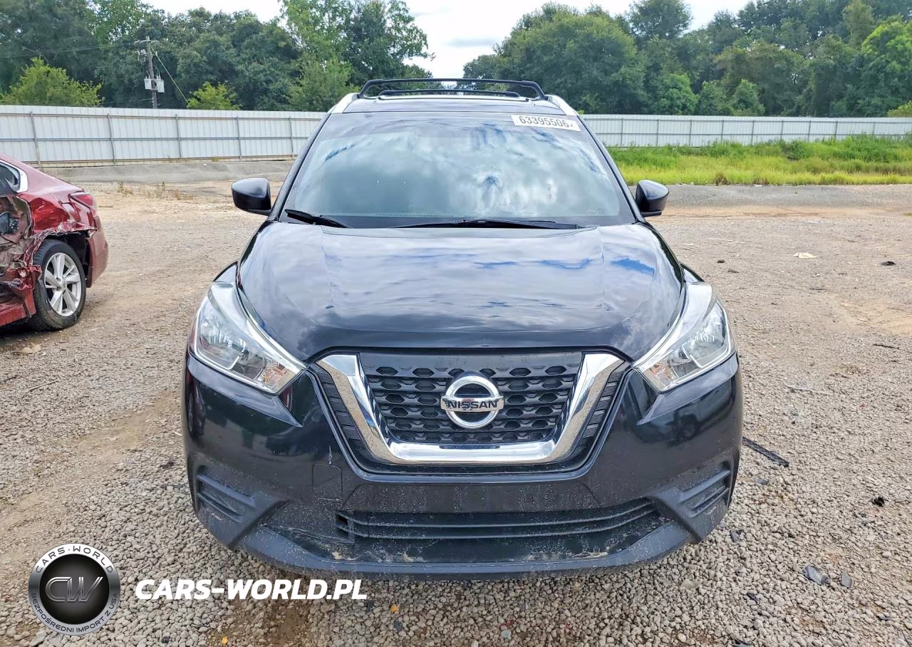 2018 Nissan Kicks S VIN:3N1CP5CU6JL522109 - 5