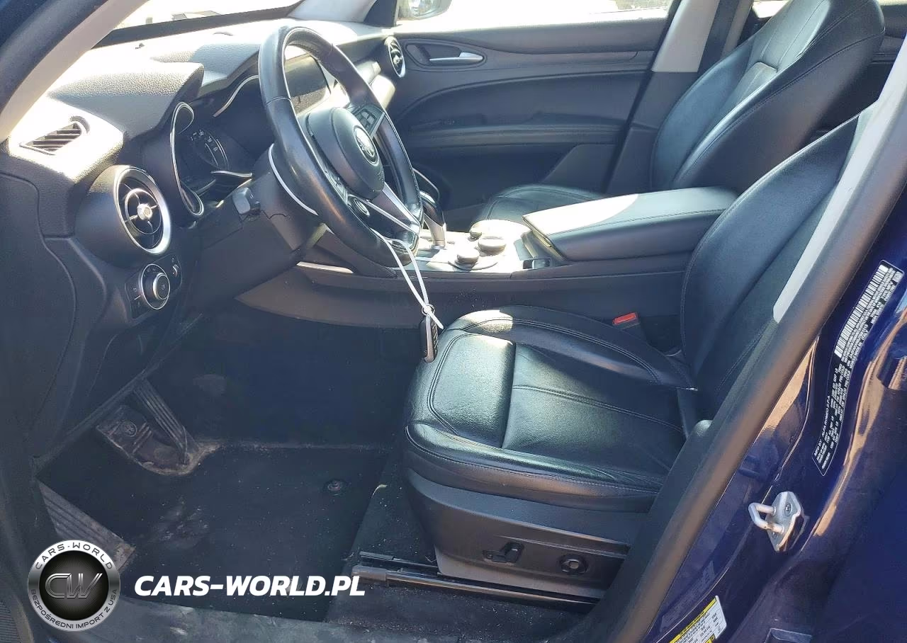 2018 Alfa Romeo Stelvio VIN:ZASFAKAN6J7B81313 - 7