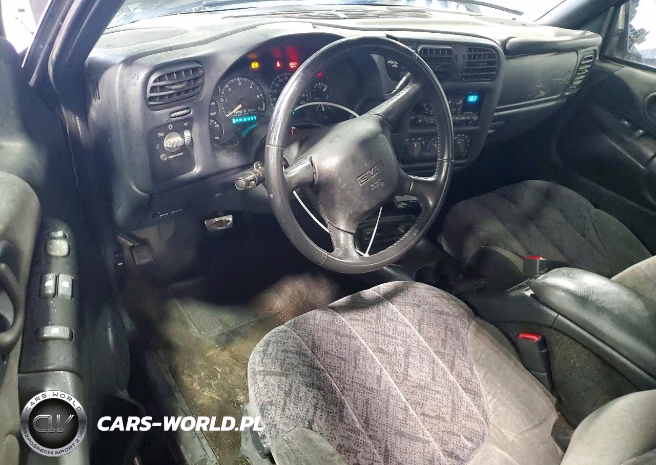 2002 GMC Sonoma VIN:1GTDT19W928117344 - 8