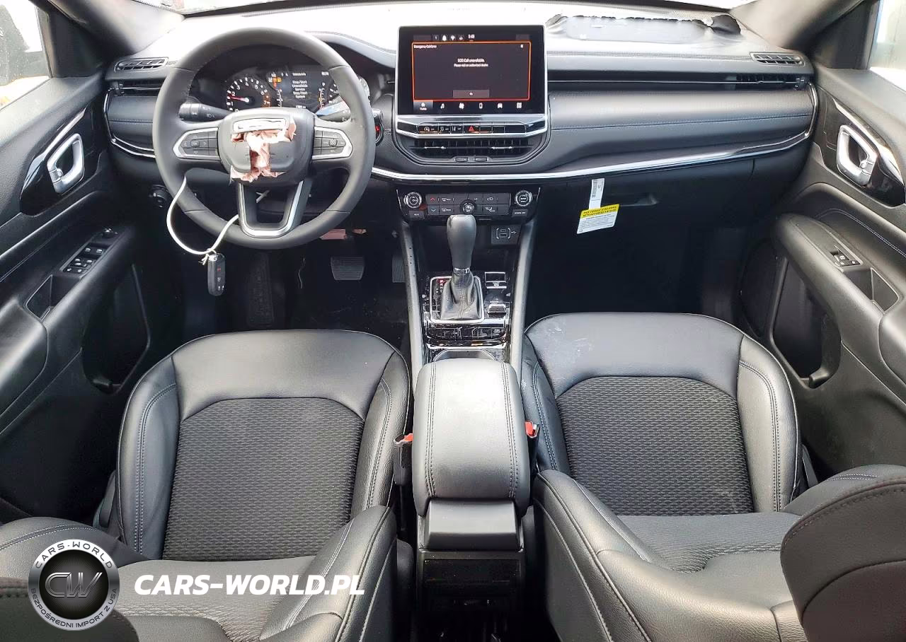2026 Jeep Compass Latitude VIN:3C4NJDBN1TT178770 - 8