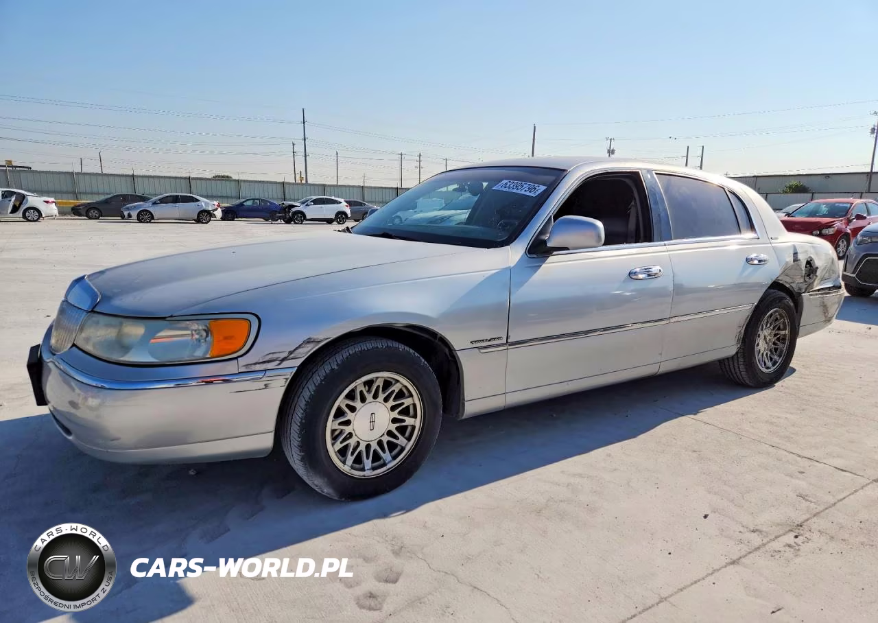 1998 Lincoln Town Car Signature Limited