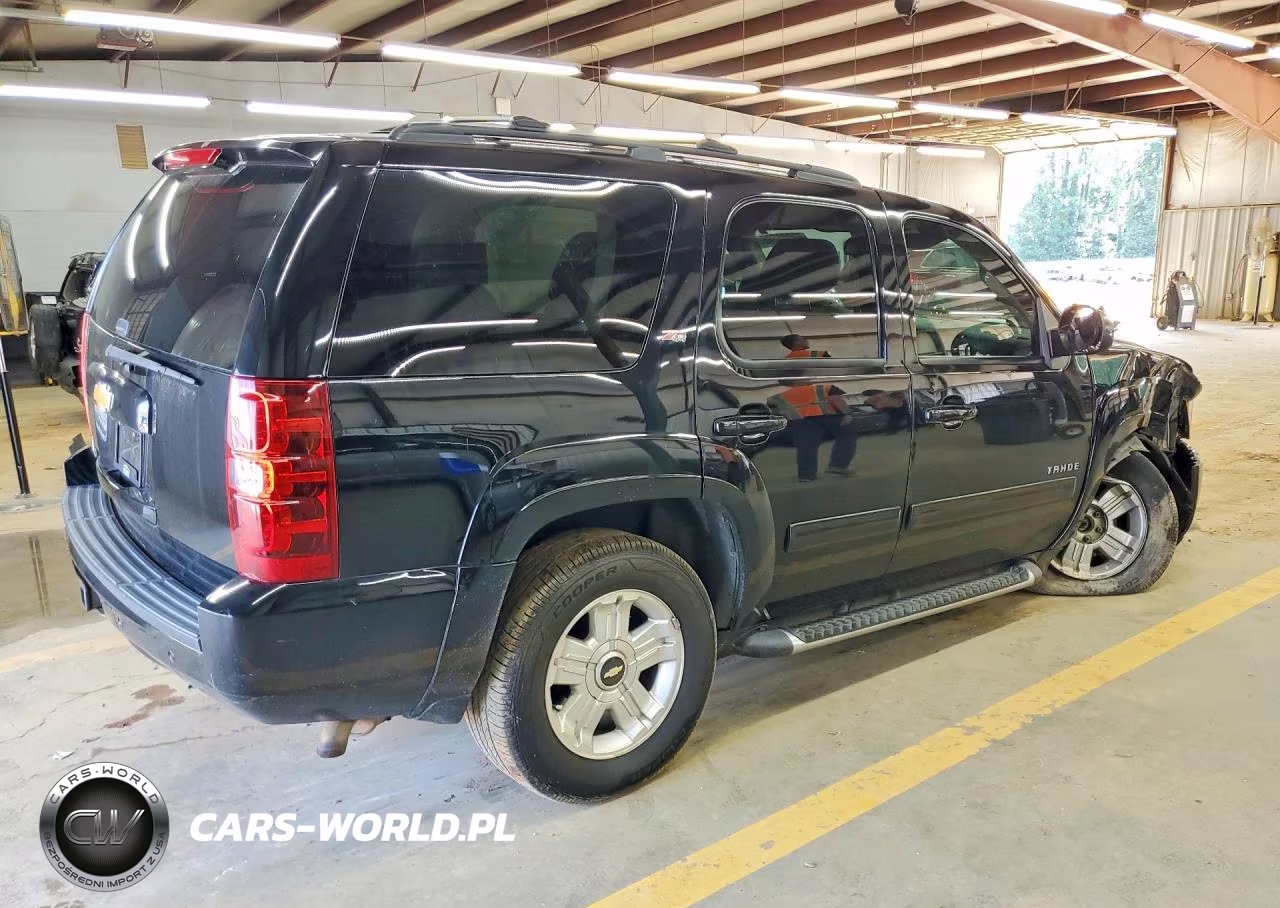 2014 Chevrolet Tahoe K1500 Lt VIN:1GNSKBE03ER141596 - 3