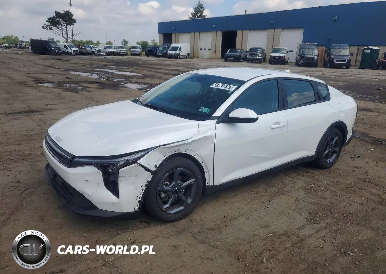 2026 Kia K4 Lxs – zdjęcie 1 z 12