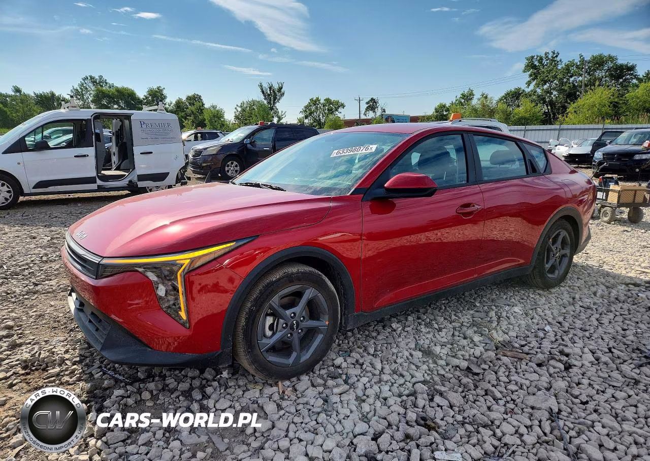 2025 Kia K4 Lxs VIN:3KPFT4DE4SE206866 - 1