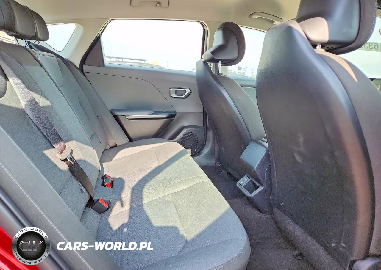 2025 Kia K4 Lxs VIN:3KPFT4DE4SE206866 - 10