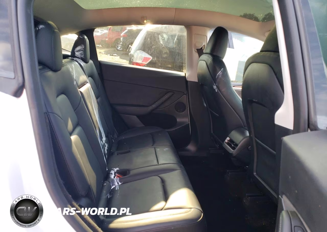 2023 Tesla Model Y VIN:7SAYGDED6PF940819 - 10