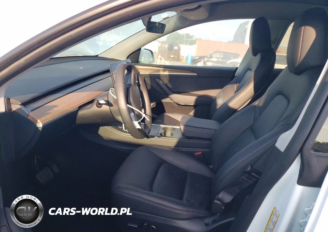 2023 Tesla Model Y VIN:7SAYGDED6PF940819 - 7