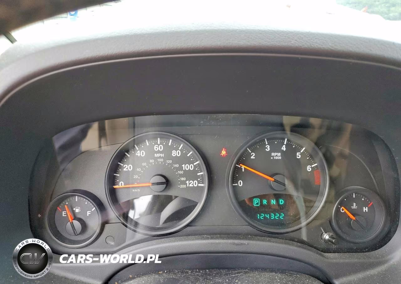 2013 Jeep Compass Latitude VIN:1C4NJCEBXDD102600 - 9