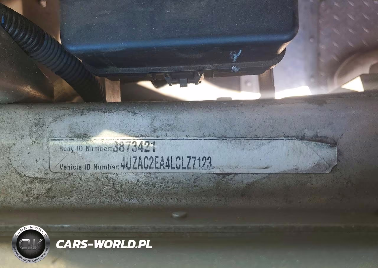 2020 Freightliner Mt45G Chassis Delivery Truck VIN:4UZAC2EA4LCLZ7123 - 12