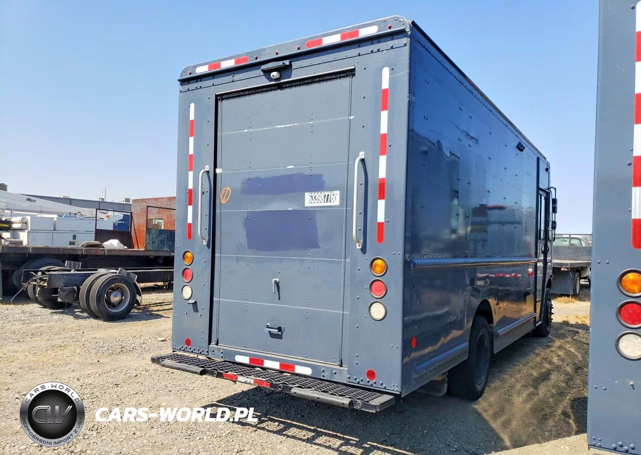 2020 Freightliner Mt45G Chassis Delivery Truck VIN:4UZAC2EA4LCLZ7123 - 3