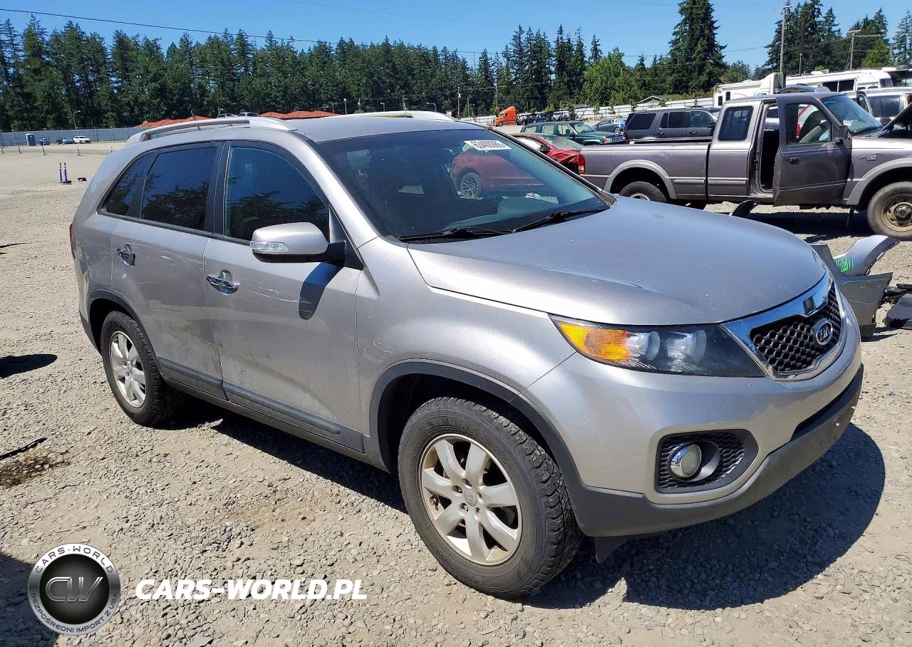 2013 Kia Sorento Lx VIN:5XYKT3A67DG413750 - 4