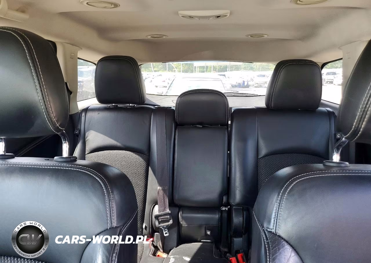 2018 Dodge Journey Crossroad VIN:3C4PDDGG8JT386720 - 10