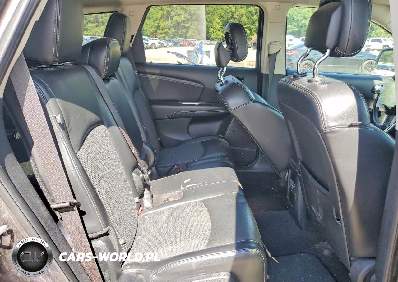 2018 Dodge Journey Crossroad VIN:3C4PDDGG8JT386720 - 11