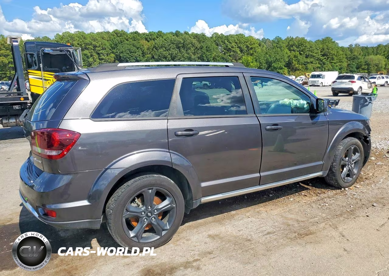 2018 Dodge Journey Crossroad VIN:3C4PDDGG8JT386720 - 3
