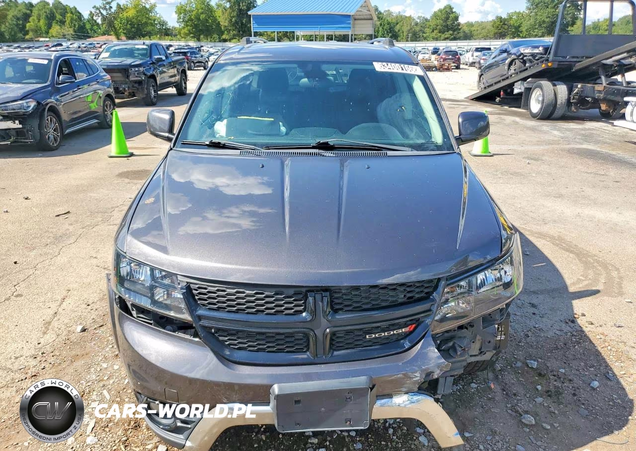 2018 Dodge Journey Crossroad VIN:3C4PDDGG8JT386720 - 5