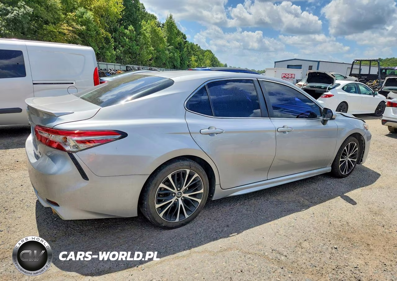 2018 Toyota Camry Se VIN:4T1B11HK9JU591226 - 3