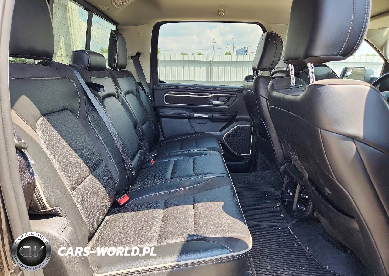 2022 Ram 1500 Laramie VIN:1C6RRFRG8NN425712 - 10