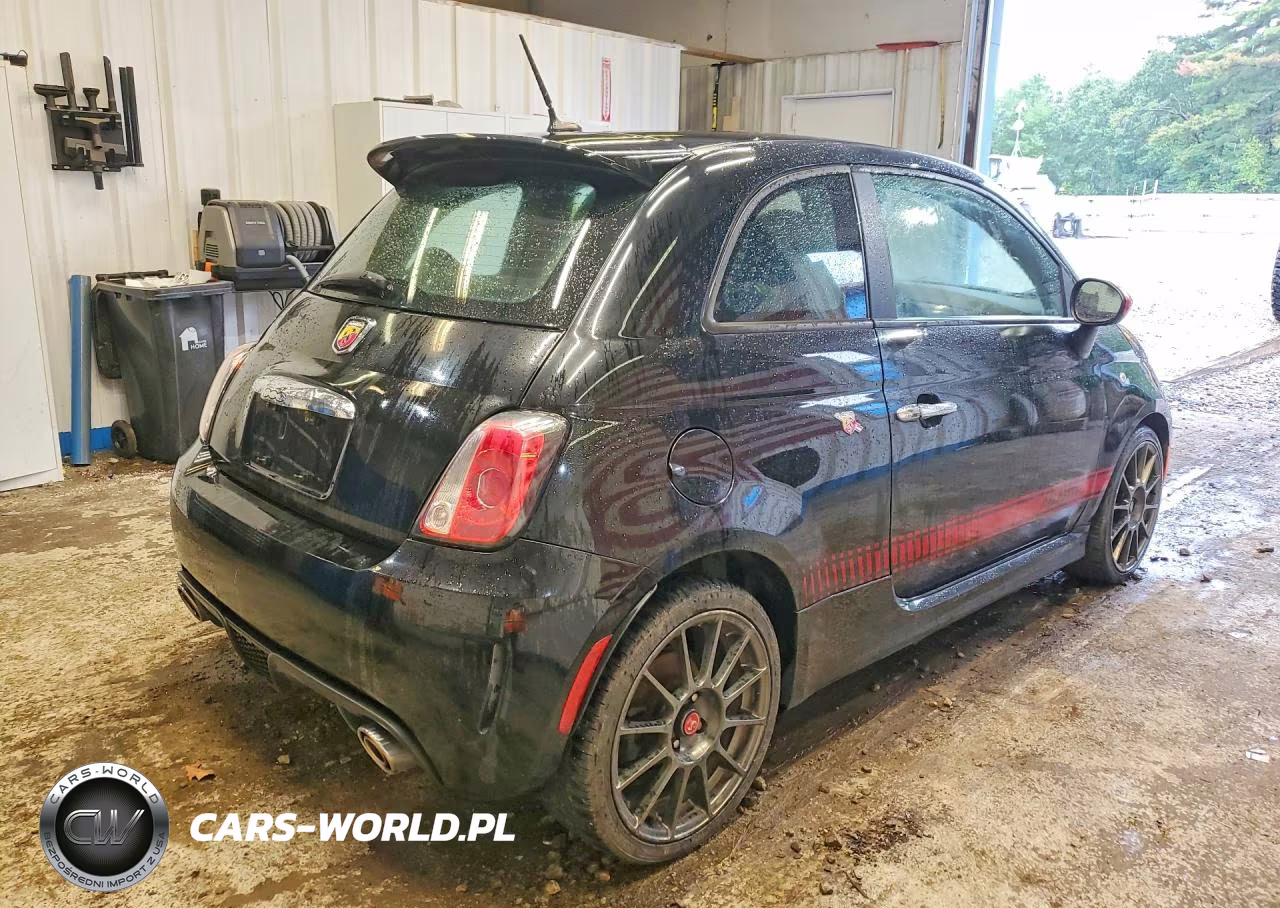 2015 Fiat 500 Abarth VIN:3C3CFFFH7FT501740 - 3