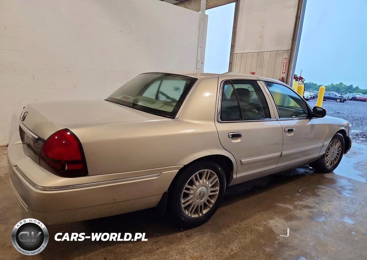 2010 Mercury Grand Marquis Ls VIN:2MEBM7FV8AX600789 - 3