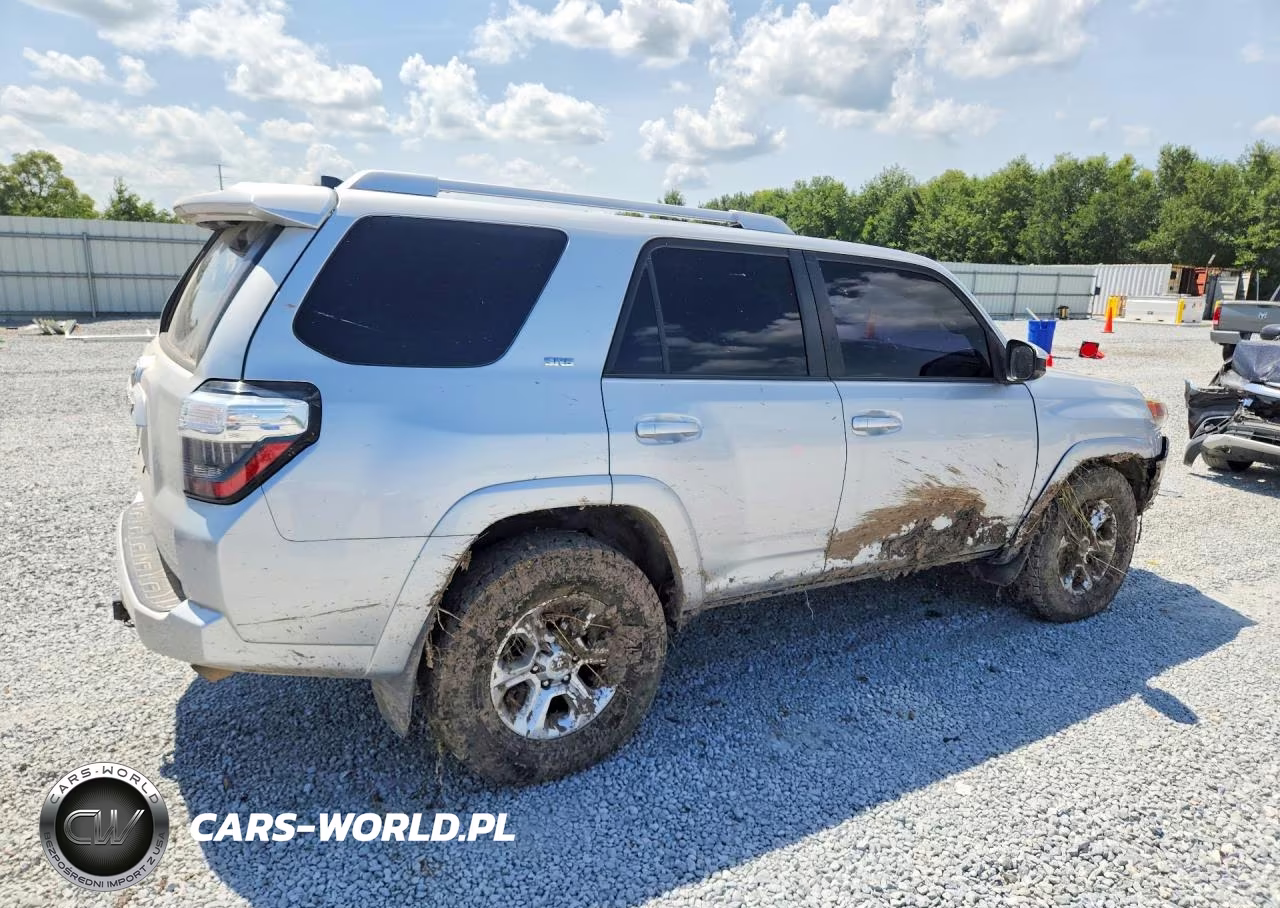 2018 Toyota 4Runner Sr5 VIN:JTEZU5JR8J5177501 - 3