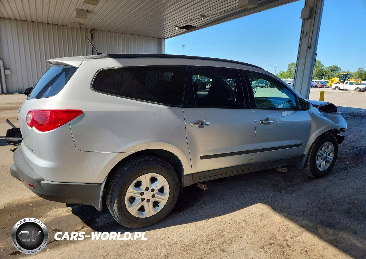 2011 Chevrolet Traverse Ls VIN:1GNKRFED5BJ375691 - 3