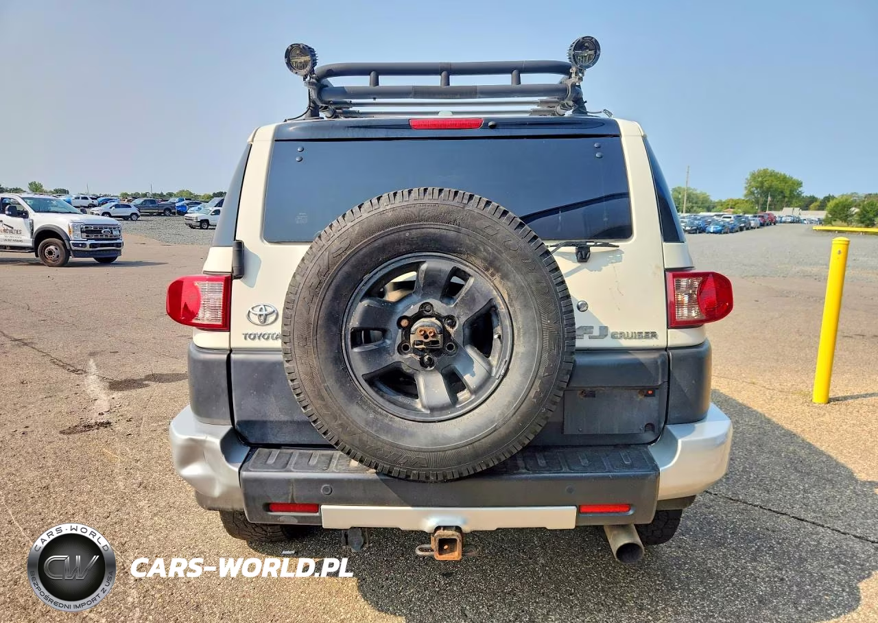 2011 Toyota Fj Cruiser Base VIN:JTEBU4BF5BK108249 - 6