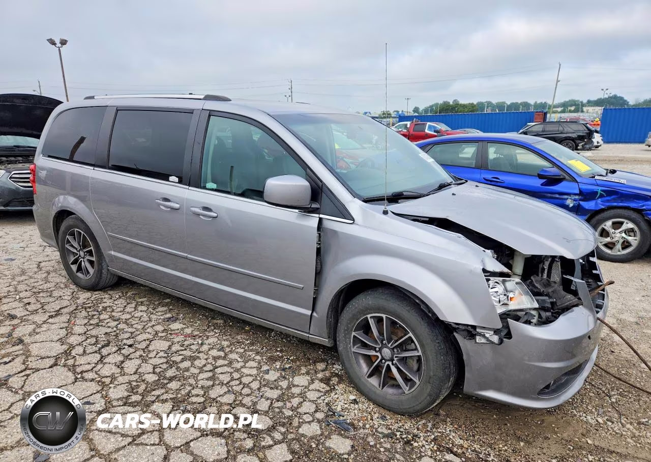 2017 Dodge Grand Caravan Sxt VIN:2C4RDGCG1HR696124 - 4
