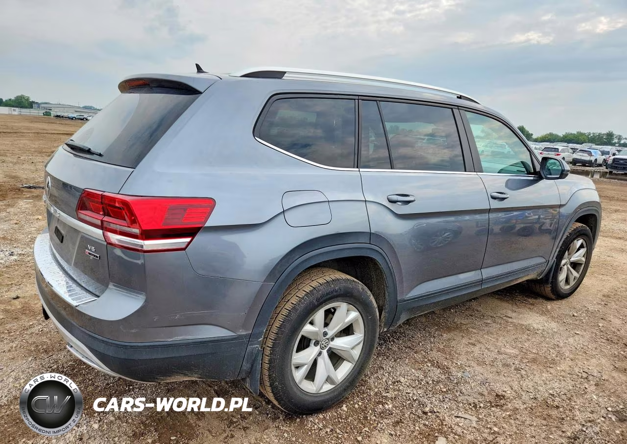 2019 Volkswagen Atlas S VIN:1V2GR2CA3KC595897 - 3
